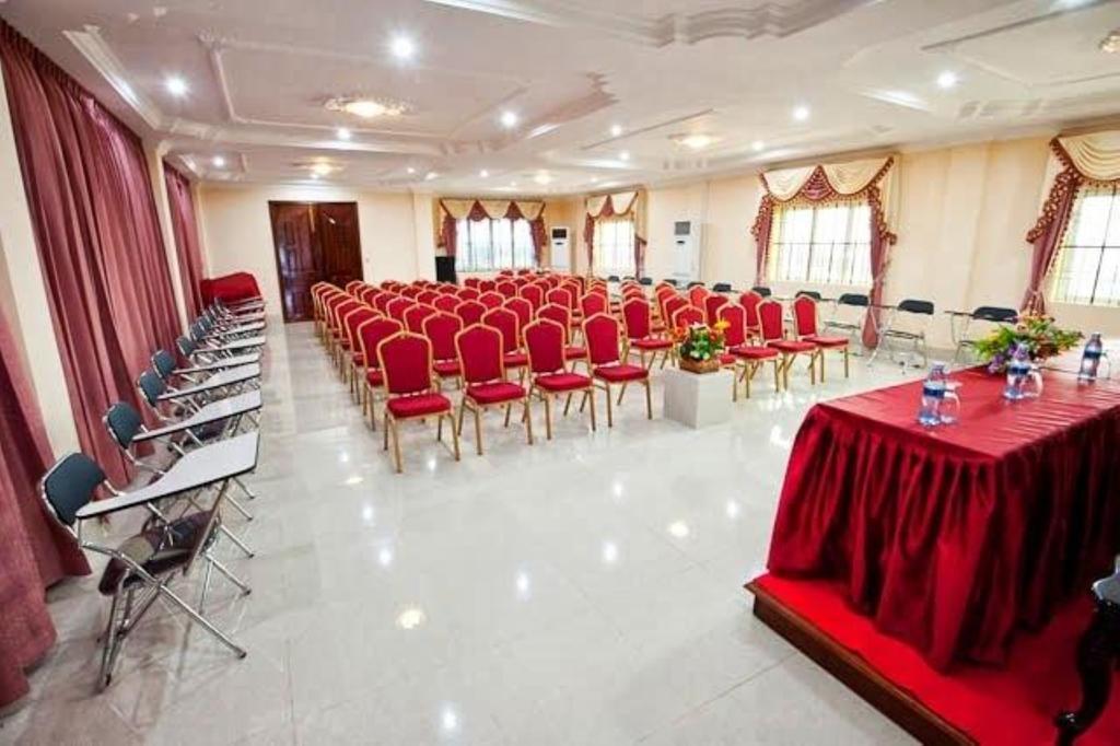 Mittapheap Hotel 캄폿 외부 사진